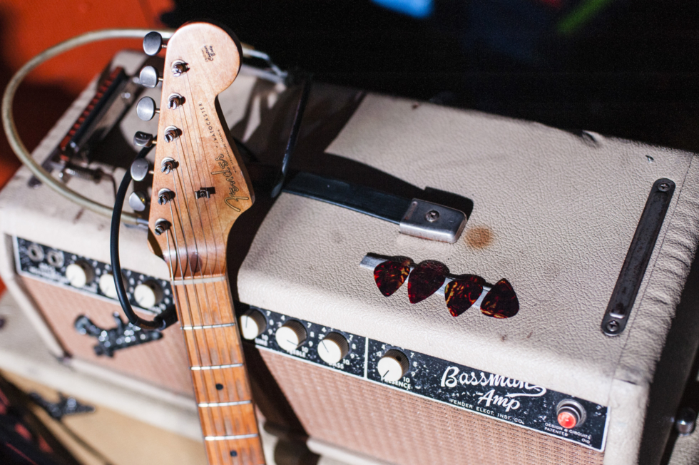Jonathan Wilson – GUITARIST