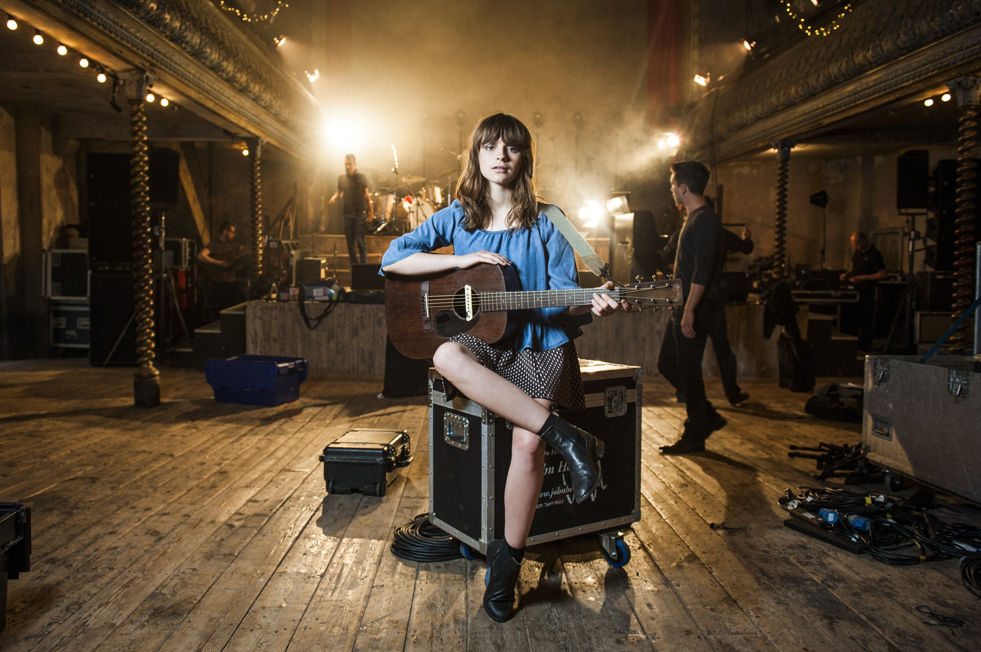 Gabrielle Aplin – GUITAR & BASS